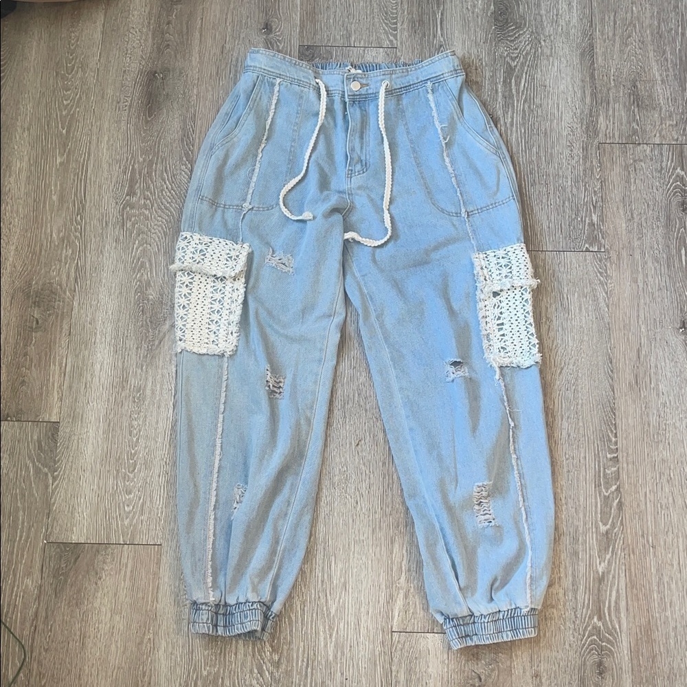 POL Distress Cargo Jean Jogger with Crochet Lace Pants Size large medium blue